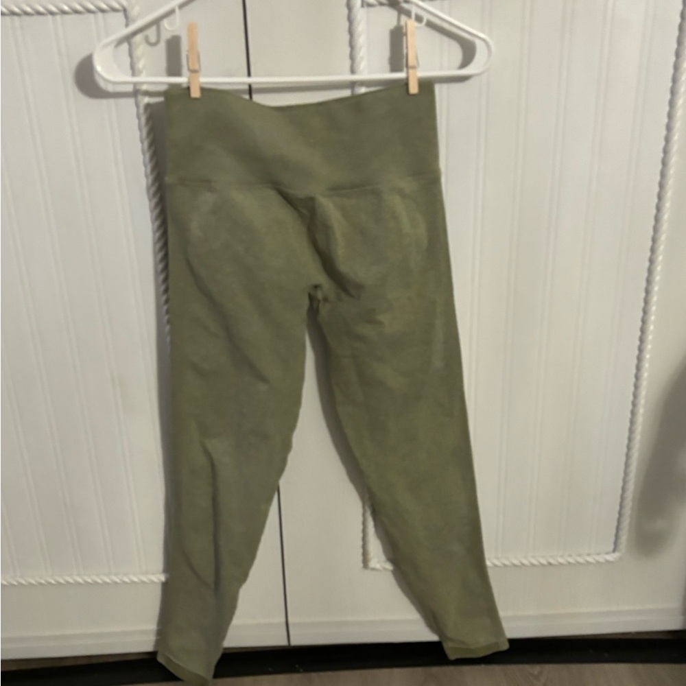 Green workout leggings